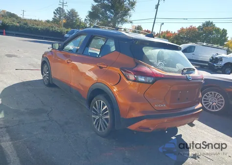 2021 Nissan Kicks Sv Xtronic Cvt z USA, uszkodzony, nr VIN 3N1CP5CV2ML547800